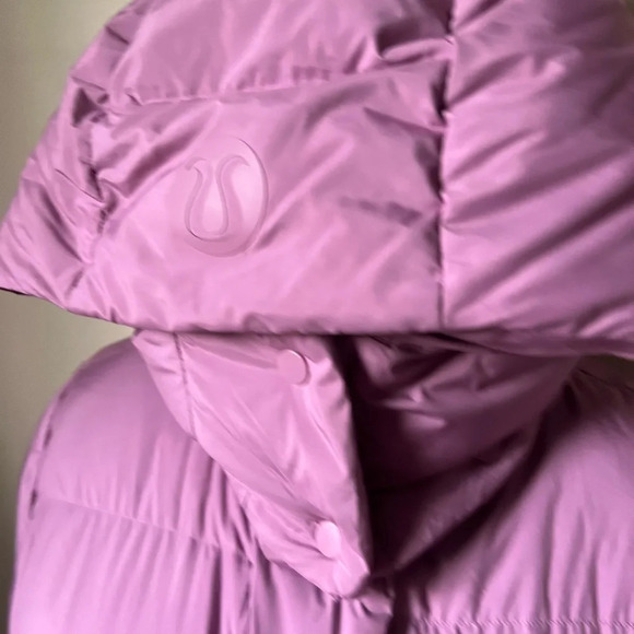 Lululemon Lilac Purple Wunder Puff Cropped Jacket, size 4 - Picture 3 of 14